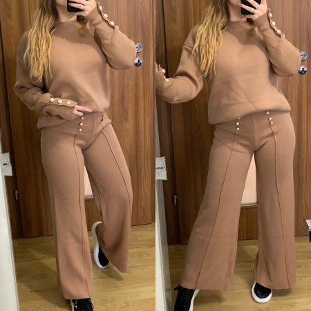 SETURI LUNGI - Compleu Dama Tricot Maro Deschis cu Nasturei