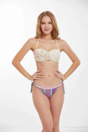 NOUTATI - Costum de Baie 2 Piese cu Aplicatii 3D