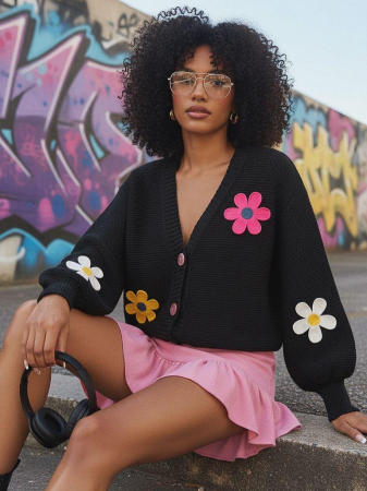 Pulover negru cu floricele