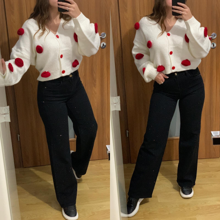 Set blugi negri evazati elastici cu pietricele+ pulover alb cu trandafiri [1]