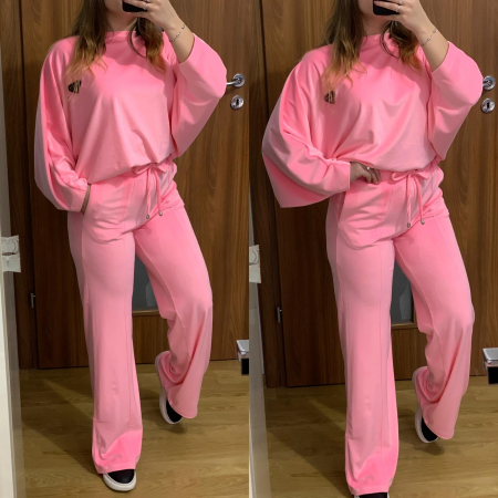 Trening roz Barbie evazat din catifea NOUTATI - Trening roz Barbie evazat din catifea