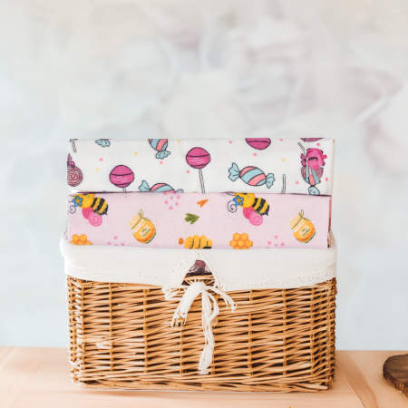 Botosi, sosete, dresuri, caciuli - Set 2 scutece din finet, 70x75 cm, model Albinuta