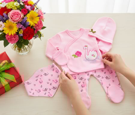 Seturi fetite - Set 5 piese pentru nou nascuti fetite, model Lebada