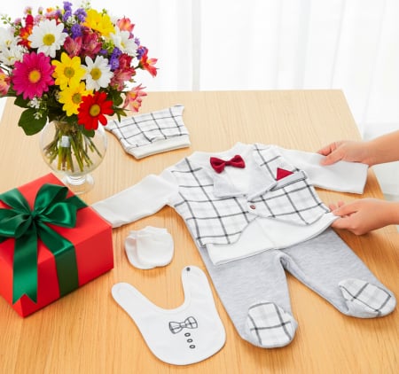 Compleuri bebelusi baieti - Set 5 piese pentru nou nascuti, model Elegance