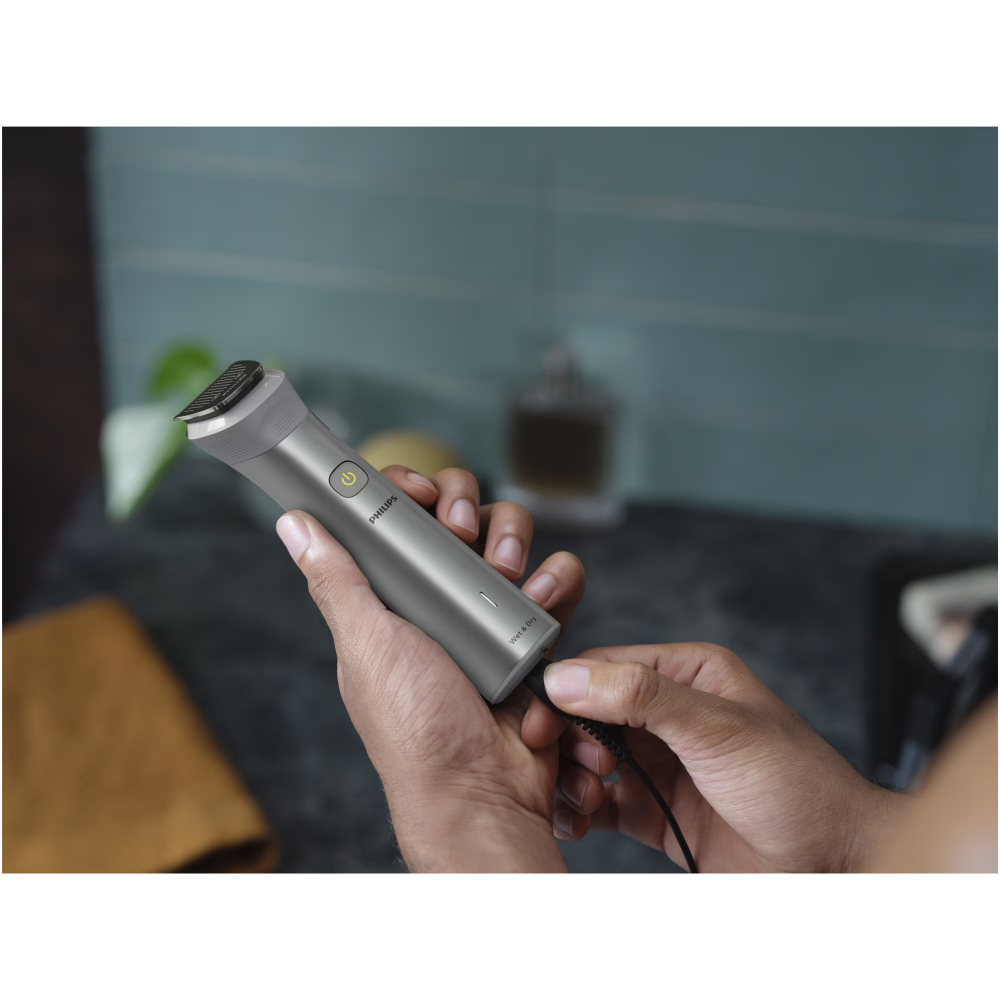 Aparat de tuns barba si parul 12 in 1 PHILIPS Multigroom All in One MG5940/15, tehnologie BeardSense, lame din otel cu auto-ascutire, 11 setari de lungime, rezistent la apa, husa, Negru / Argintiu [10]