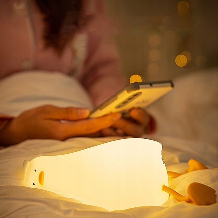 Lampa de Veghe Amuzanta NewEvo, Ratusca Adormita, Silicon Moale, Lumina Calda, 3 Intensitati, Functie de Cronometru, Picioare Multifunctionale, Suport pentru Telefon, Alb [2]