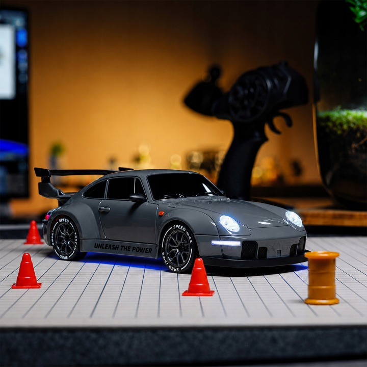 https://www.beststoreonline.ro/masina-cu-telecomanda-newevo-1-24-2-4ghz-20-km-h-tractiune-integrala-2-seturi-anvelope-speed-drift-obstacole-incluse-baterie-reincarcabila-rc-drift-car.html [8]