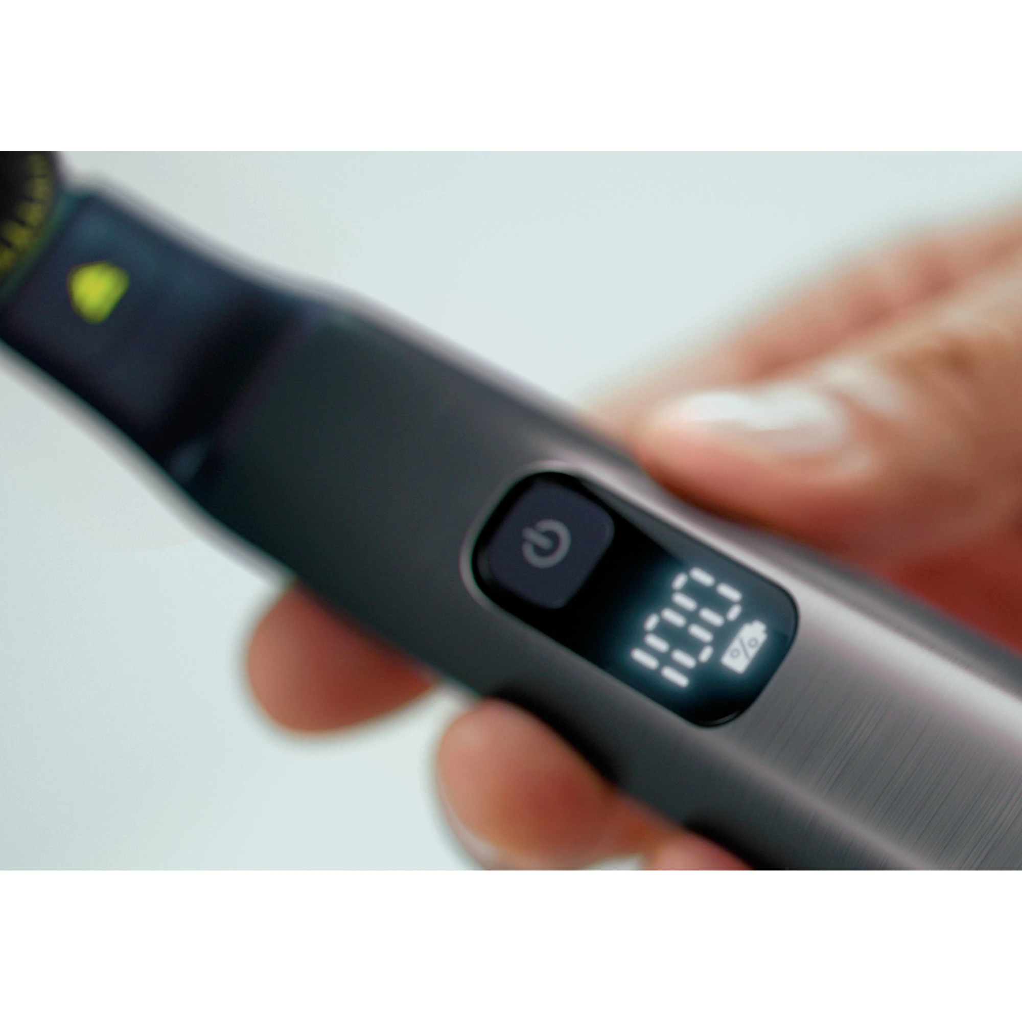 Aparat hibrid de barbierit, tuns barba si parul corporal Philips OneBlade Pro QP6551/17, pieptene 14 lungimi, lama inovatoare 360 cu 2 taisuri, afisaj digital LED, pieptene corp, reincarcabil,autonomi [6]