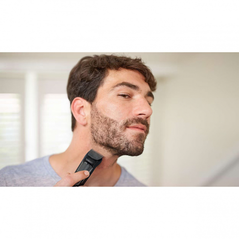 Kit de ingrijire 6 in 1 Philips Multigroom MG3710/15, fara fir, Lame cu ascutire automata, 4 piepteni, Negru [5]