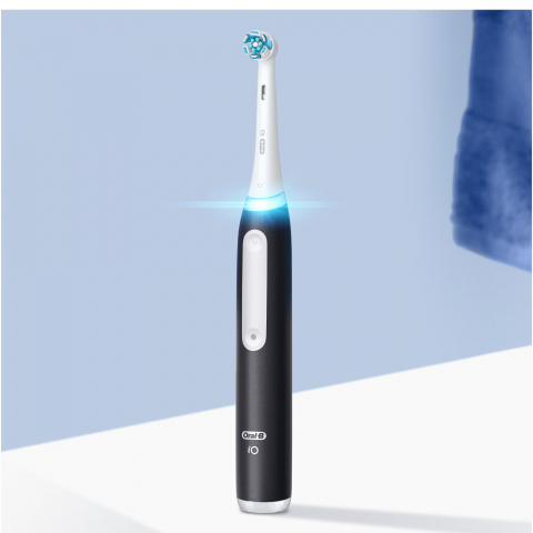 Set 2 x Periuta de dinti electrica Oral-B iO3 cu Tehnologie Magnetica si Micro-Vibratii, Senzor de presiune Smart, 3 moduri, 2 capete, Trusa de calatorie, Negru/Albastru [4]