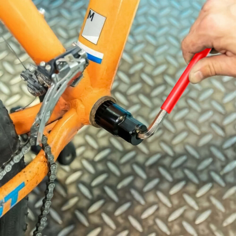 https://www.beststoreonline.ro/trusa-scule-bicicleta-newevo-17-elemente-ideal-pentru-atelierul-profesional-si-garajul-amatorilor-contine-toate-uneltele-necesare-pentru-repararea-bicicletelor-argintiu.html?preview=1 [3]