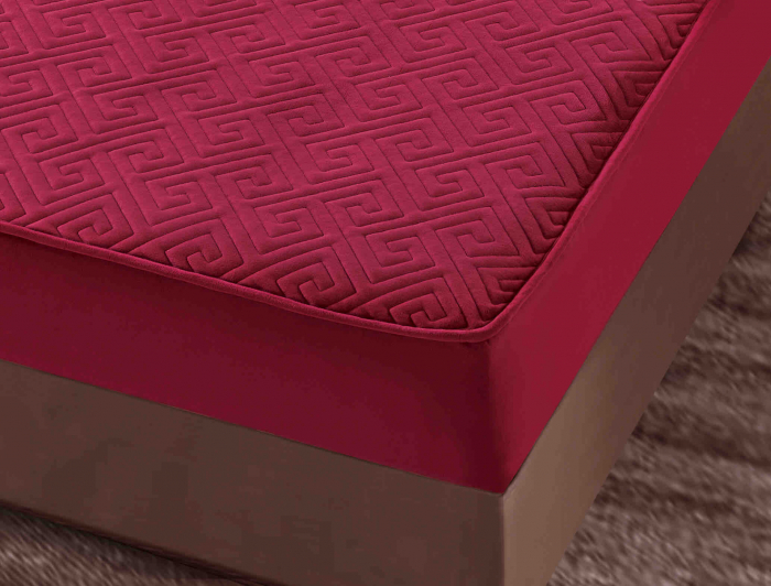 Husa Matlasata Tip Topper Catifea Rosu pentru Pat 160x200cm + 2 Fete de Perna 50x70cm - Huse de Pat Confortabile si Elegante [3]