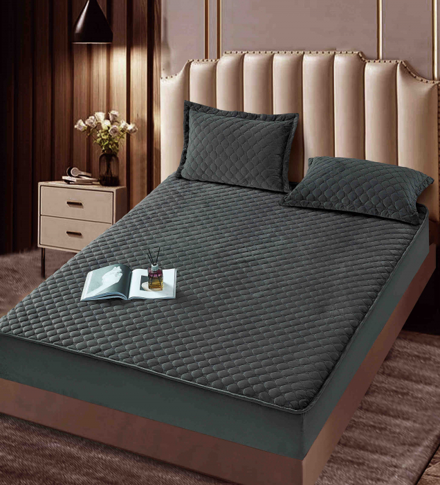 Husa Matlasata Tip Topper Catifea Gri Inchis pentru Pat 160x200cm + 2 Fete de Perna 50x70cm - Huse de Pat Confortabile si Elegante [2]