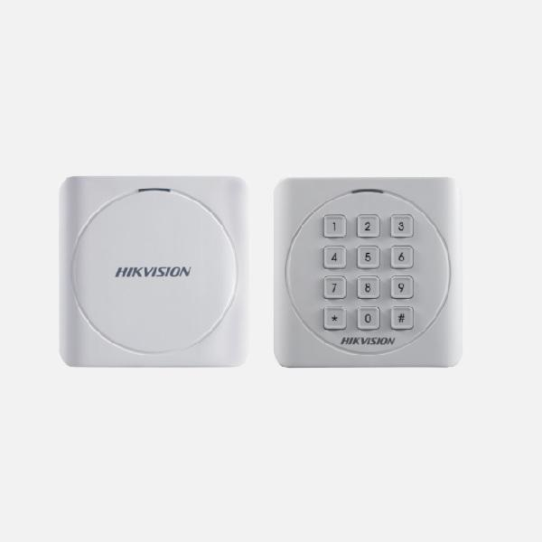 Cititor card cu tastatura Hikvision DS-K1801EK, frecventa de operare RFID EM125KHz, conectivitate: Wiegand 26 34 protocol, distanta de citire: max. 50mm, tastatura cu 12 butoane, Led de stare, aliment