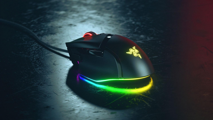 Mouse Razer cu fir Razer Basilisk V3 RGB, butoane programabile 10+1, Razer, HyperScroll Tilt Wheel, 11 zone de iluminare Chroma RGB, negru