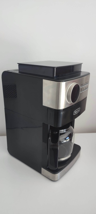 RESIGILAT - Cafetiera HIPRESSO DCM2101, râșniță incorporată, capacitate râșnire 200g, măcinare fina, măcinare grosieră, rezervor de apa detașabil 1,5 L, 900 W, Negru [3]