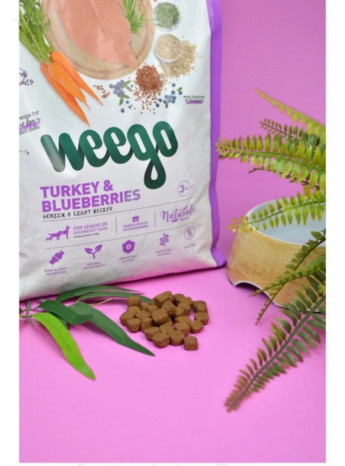 Weego Dog Senior Curcan si Afine [2]