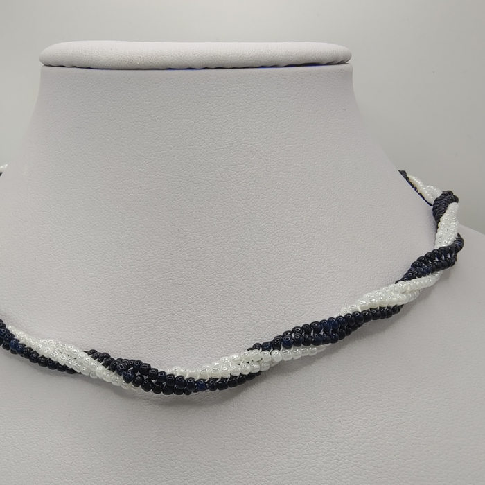 Set colier si cercei alb-negru [3]