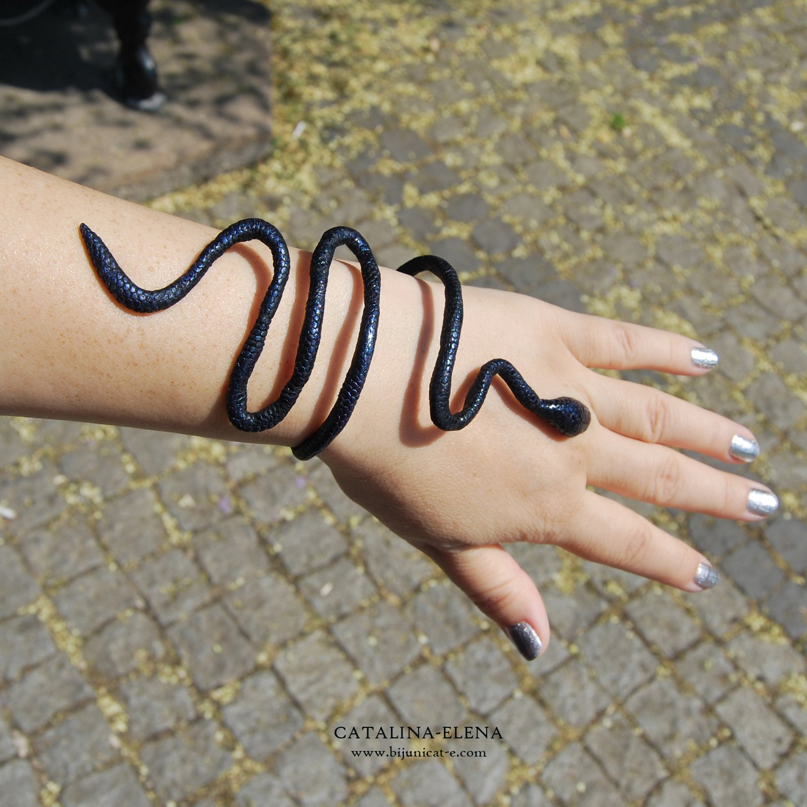 dark snake bracelet