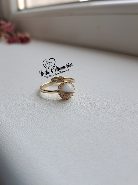 Inel reglabil din aur galben 14K cu semiperla ce contine lapte matern, suvita si cordon ombilical [8]