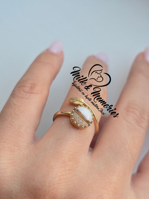 Inel reglabil din aur galben 14K cu semiperla ce contine lapte matern, suvita si foita aurie [8]