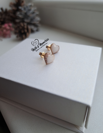 Cercei inimioara din aur galben 14K, cu lapte matern, si bucati din cordonul ombilical [2]