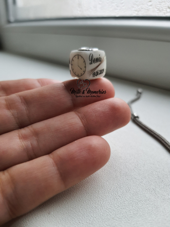 Charm-uri - Charm tip cub ce contine lapte matern si baza din argint 925