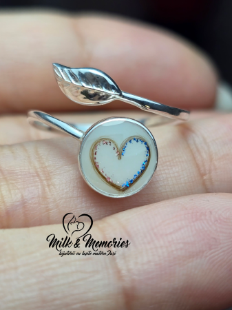 Inel reglabil din argint cu lapte matern, inimioara din suvita bebelusului si foita argintie [1]