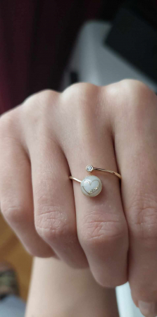 Inel reglabil din aur galben 14K cu piatra zirconia, si semiperla ce contine lapte matern [5]