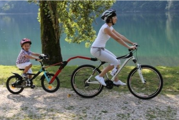 Accesoriu pentru atasarea bicicletei copilului in spatele bicicletei adultului Peruzzo Trail Angel, Rosu [3]