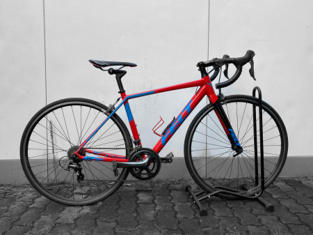 Rent a bike - Bicicleta de sosea FELT FR 40, marime M (480 mm)