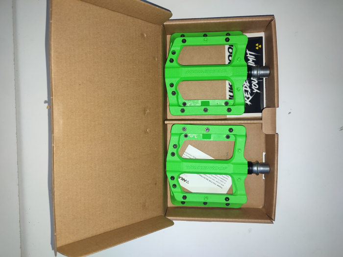 Nukeproof Neutron Evo MTB, pedale, platforma [2]