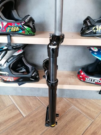 furca SR Suntour XCR AIR 100mm, remote, 29, suspensie fata [4]