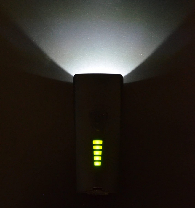 Far cu Acumulator SMART Touring 25 Lux 180 Lumeni [4]