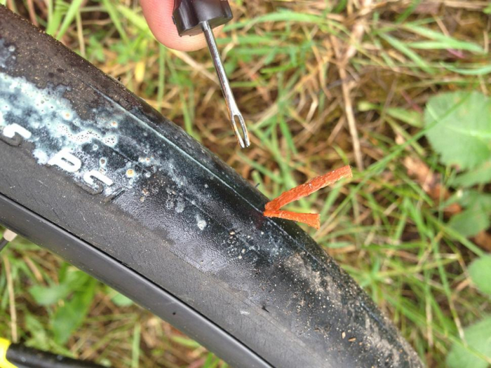 Kit de Reparatie Tubeless M-WAVE "Tubeless Fix" Aluminiu  25 grame [3]