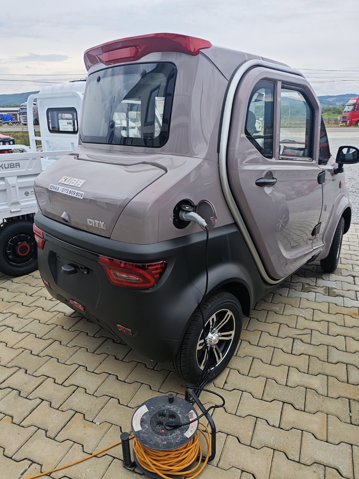 cum se incarca masina electrica kuba city