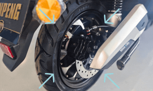 Motor integrat și baterii puternice