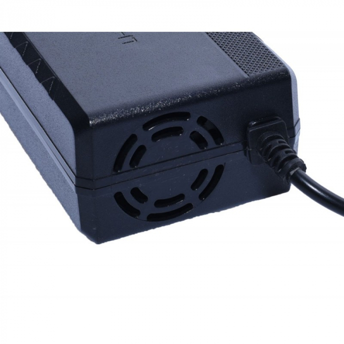 Incarcator cu ventilator 36V 2A (Litiu-Ion, Conector XLR) [3]