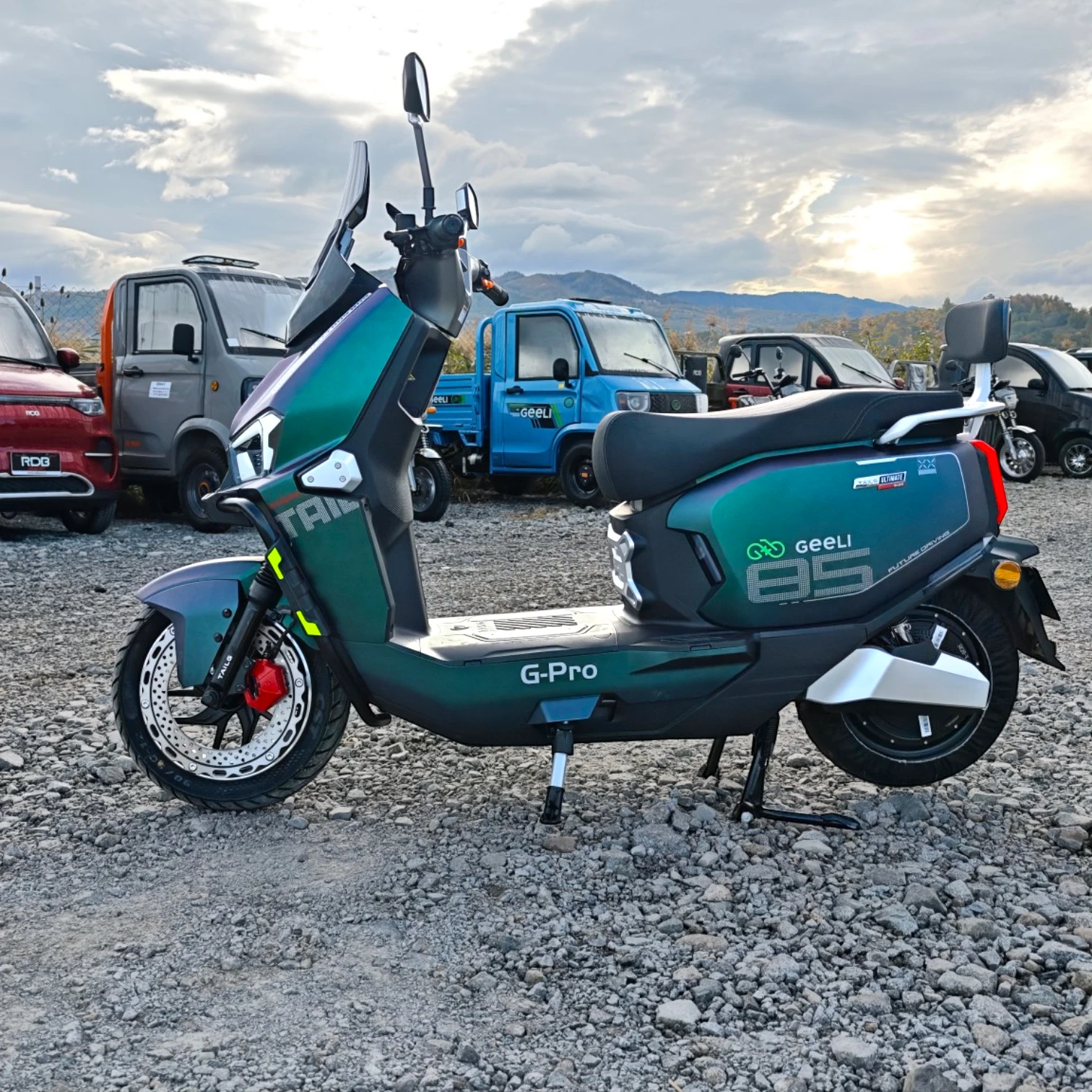 Scuter electric Geeli G-PRO, 2000W, 2 locuri, fără permis, CIV RAR inclus [20]