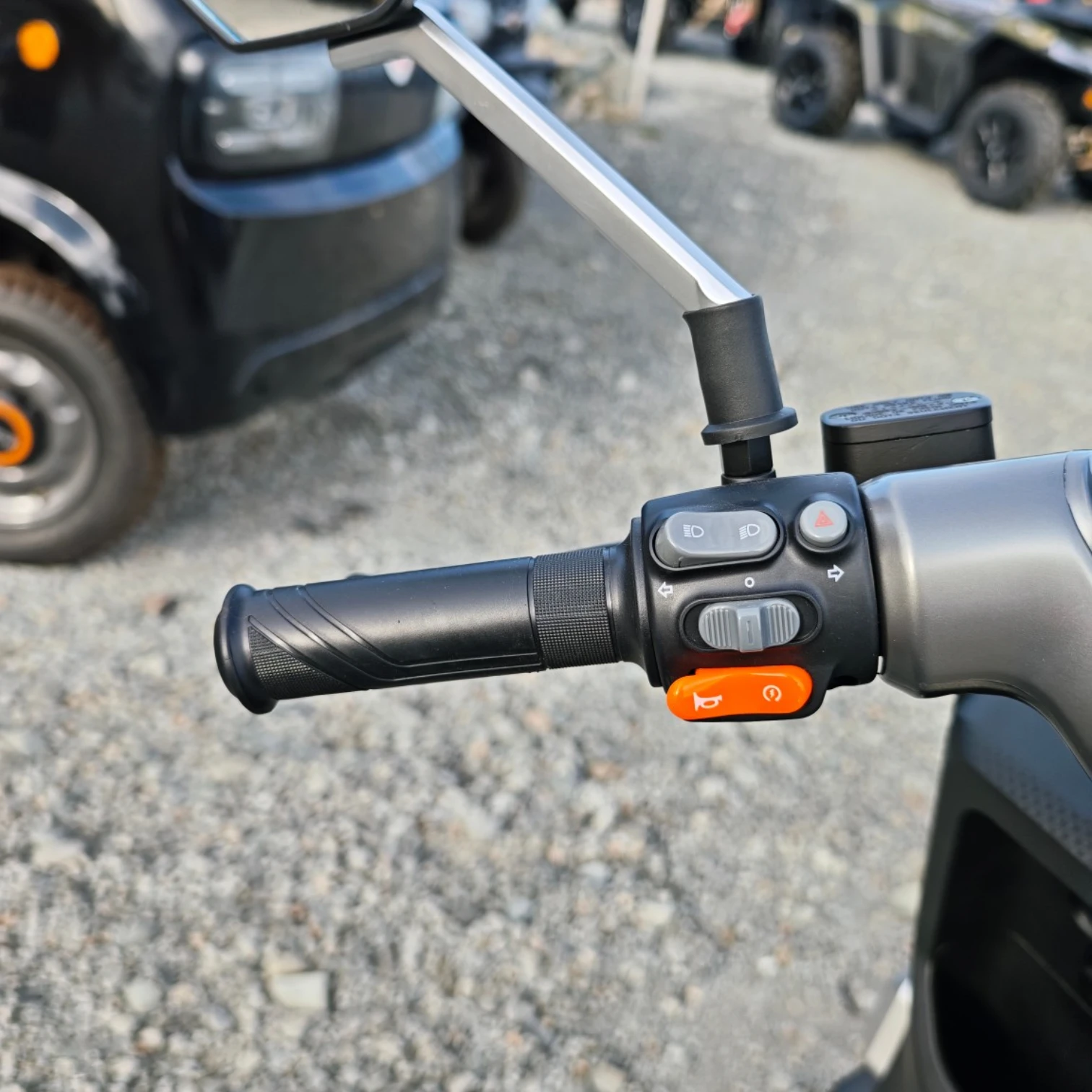 Scuter electric Geeli G-PRO, 2000W, 2 locuri, fără permis, CIV RAR inclus [13]