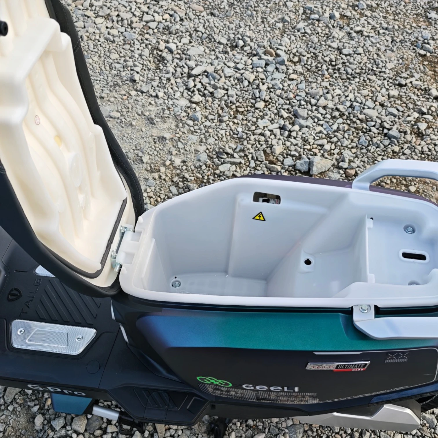 Scuter electric Geeli G-PRO, 2000W, 2 locuri, fără permis, CIV RAR inclus [9]