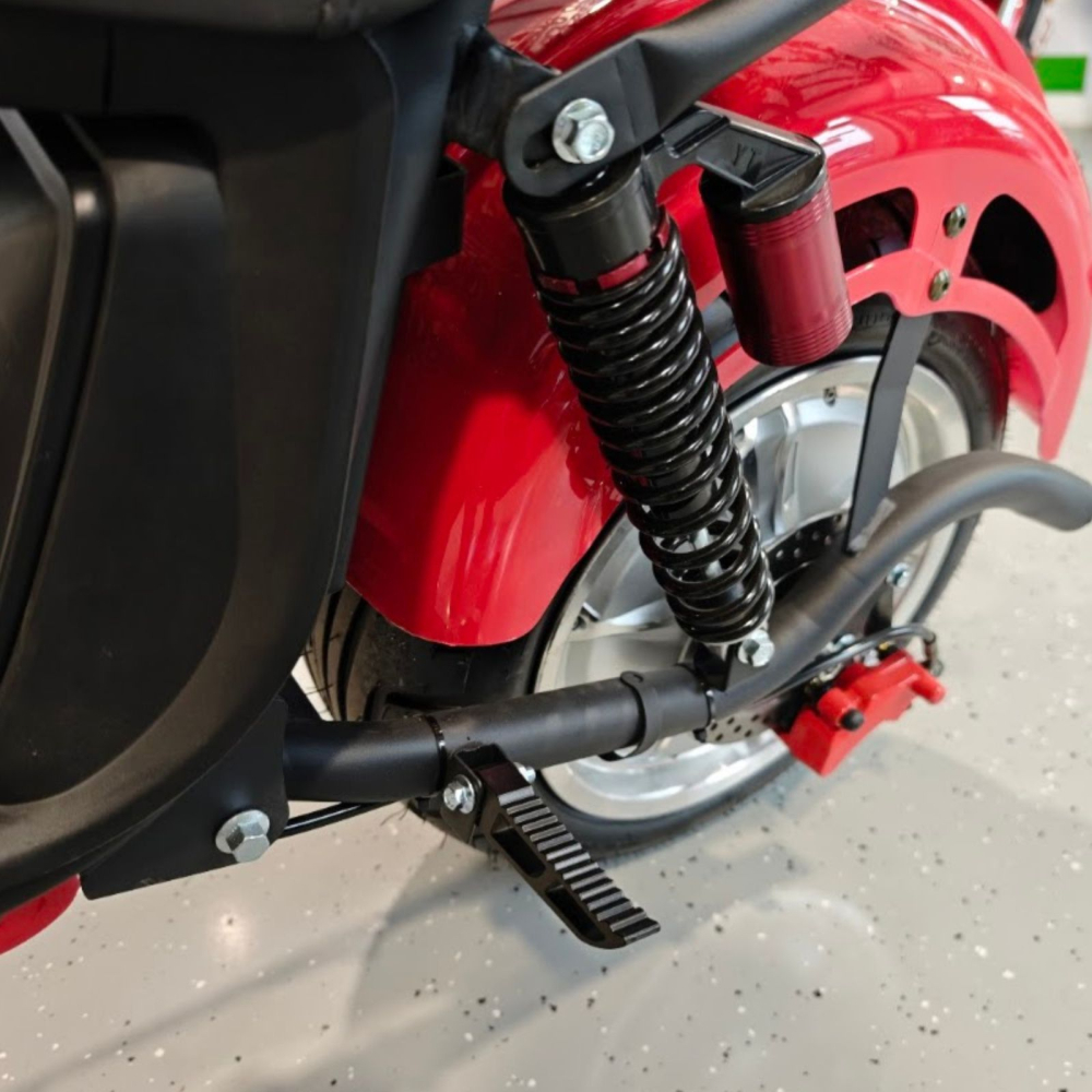 Scuter electric tip Chopper, motor 2000W, 25km/h fara permis, 2 locuri, Acumulator Litiu detasabil, Autonomie max 50km [38]