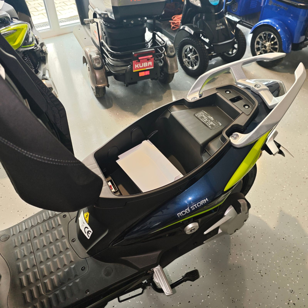 Scuter electric STORM, Motor 2200W, 72 Volti, 25km/h fara permis, 45-60km autonomie [9]