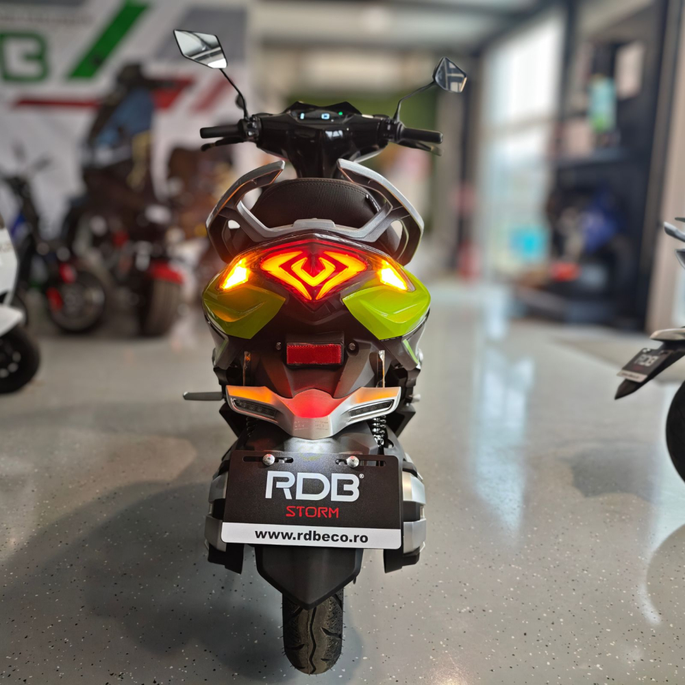 Scuter electric STORM, Motor 2200W, 72 Volti, 25km/h fara permis, 45-60km autonomie [13]