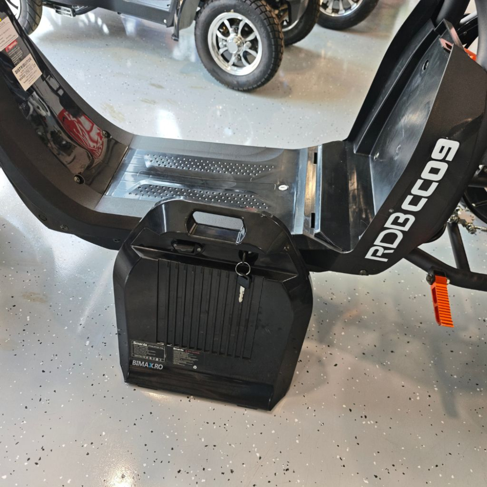 Tricicleta electrica tip scuter RDB CC09, viteza 25km/h fara permis, motor 2000W, autonomie 30-50km [10]