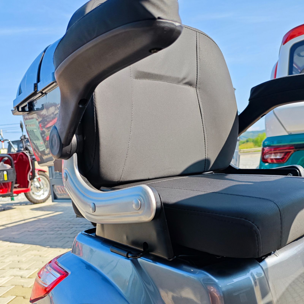 Tricicleta electrica VTA VM4 MOBILITY, cu far LED, motor 1000W, cutie portbagaj cu cheie, fara permis, 25km/h [16]