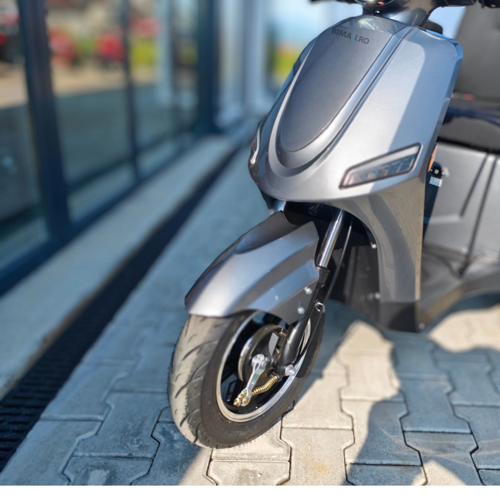 Tricicleta electrica VTA VM4 MOBILITY, cu far LED, motor 1000W, cutie portbagaj cu cheie, fara permis, 25km/h [13]