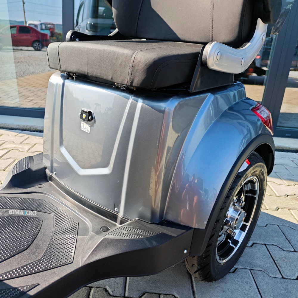 Tricicleta electrica VTA VM4 MOBILITY, cu far LED, motor 1000W, cutie portbagaj cu cheie, fara permis, 25km/h [25]