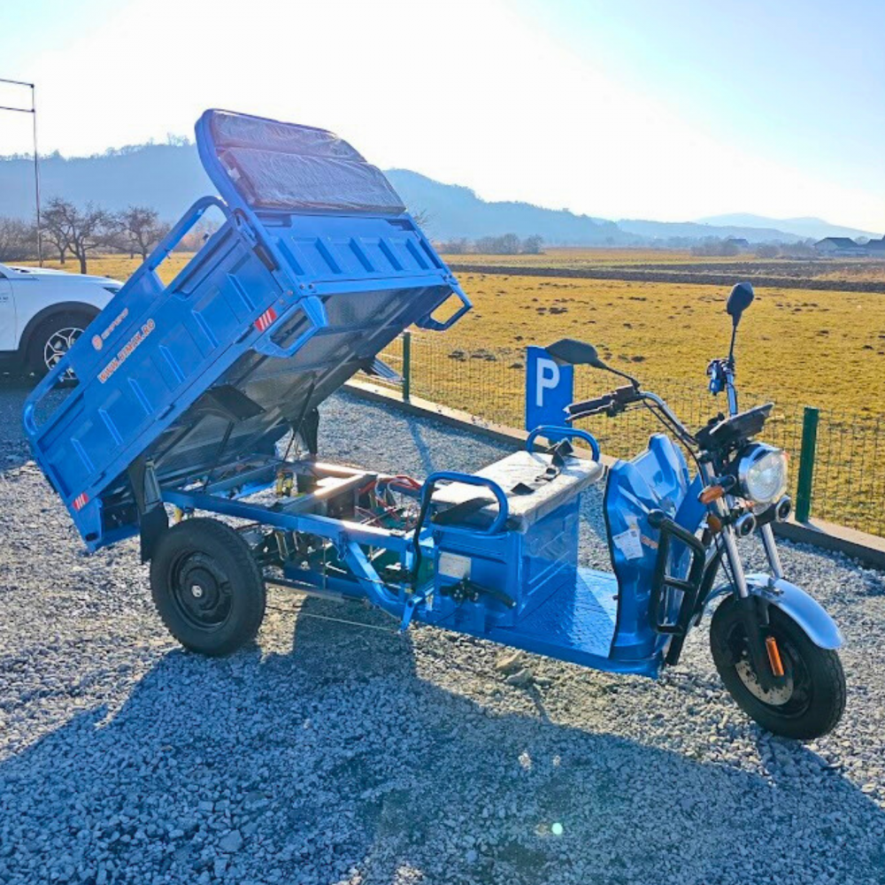 Triciclu electric transport marfa basculabil, Motor 2000W, Viteza 25km/h, Baterii 45Amperi, Model AMR350 sau JP1000 [17]