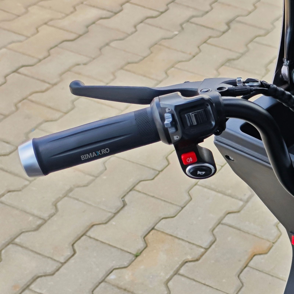 Tricicleta Electrica acoperita, Fara Permis (viteza max 25km/h), KUBA Grape 25 Max, Crem, Omologata, CIV Gratuit [5]